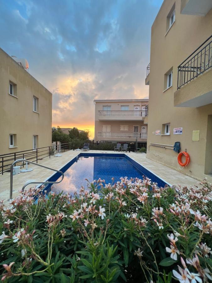 Hillview Apartment Peyia Luaran gambar