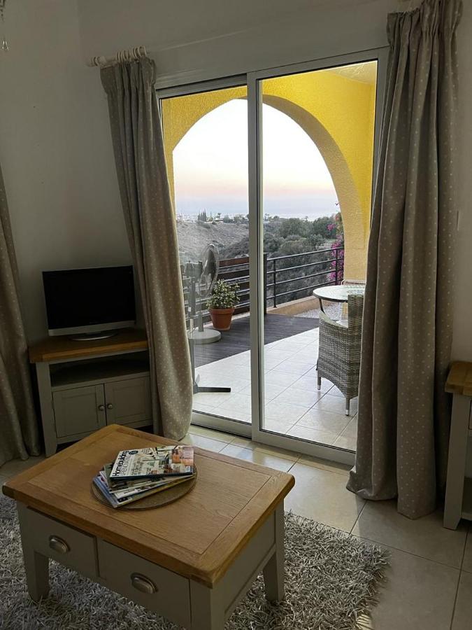Hillview Apartment Peyia Luaran gambar