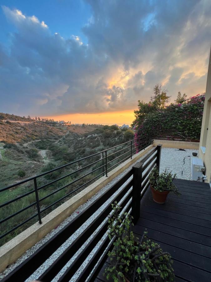 Hillview Apartment Peyia Luaran gambar
