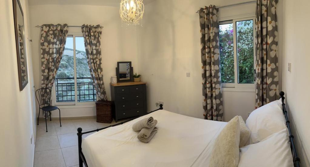 Hillview Apartment Peyia Luaran gambar